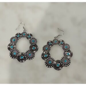 Silver‎ Turquoise Color Stone Flower Design Western Style Earrings Bobo Cowgirl